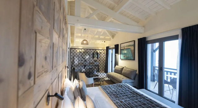 Номер Luxury LAnderenis Boutique Hôtel