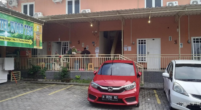 hotel wood 7296, Prenota Hotel Hotel a Semarang con parcheggio, Parcheggio