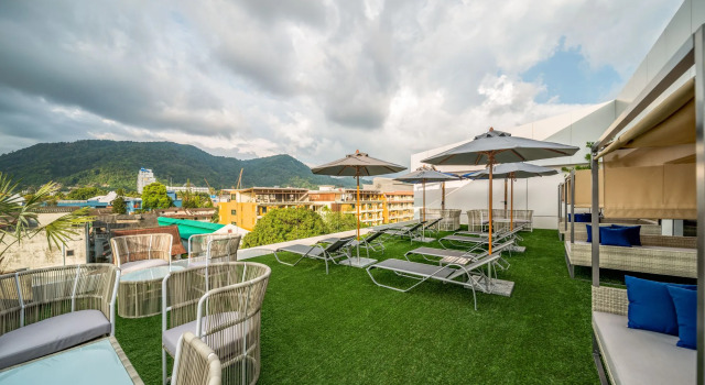 Отель Clover Patong Phuket