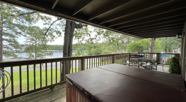 Коттедж C1 - Mountain Harbor Lodge cottage on Lake Ouachita