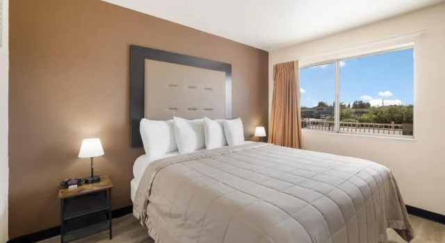 Номер Standard с балконом и с красивым видом из окна Knights Inn Sierra Vista / East Fry