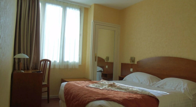 Одноместный номер Standard Hotel de Bordeaux