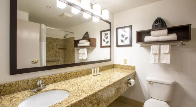 Двухместный люкс Country Inn & Suites by Radisson, Tucson City Center AZ