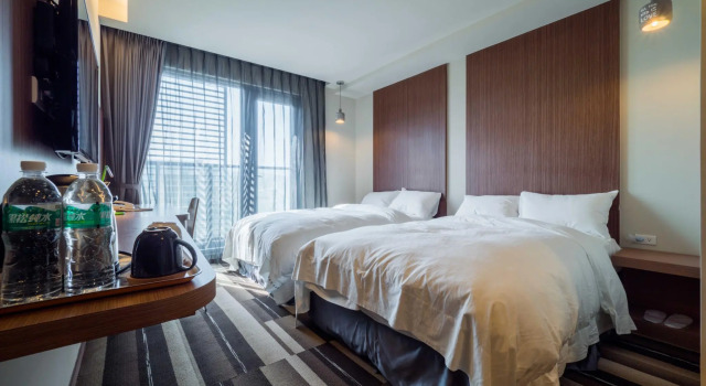 Трёхместный номер Standard Watermark Hotel Kaohsiung Main Station