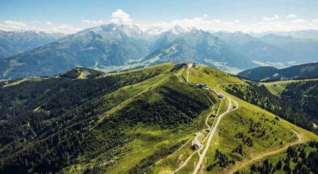 Апартаменты Penthouse Eightyone Kaprun Incl Summer Card