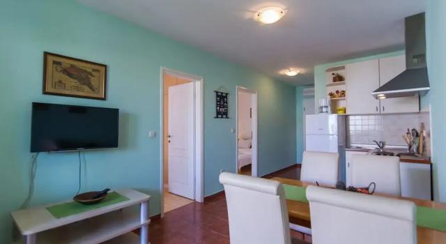 Apartment Vastra, Забронировать Апартаменты/квартира Отели Биоград-на-Мору с парковкой, рядом с Kornati Marina, Парковка