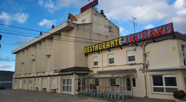 Hostal Restaurante Iruñako, Réserver Auberge de jeunesse Quintanilla Riopico Province de Burgos