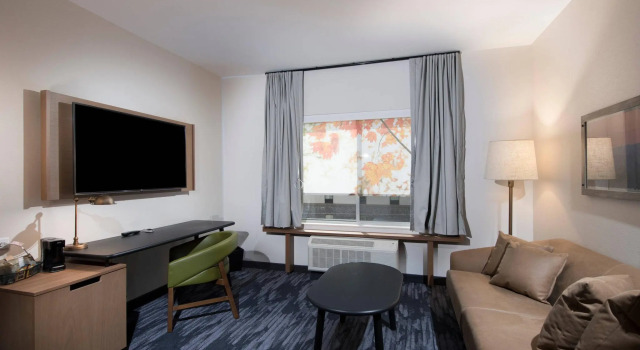 Четырёхместный люкс Fairfield Inn & Suites by Marriott Oklahoma City El Reno