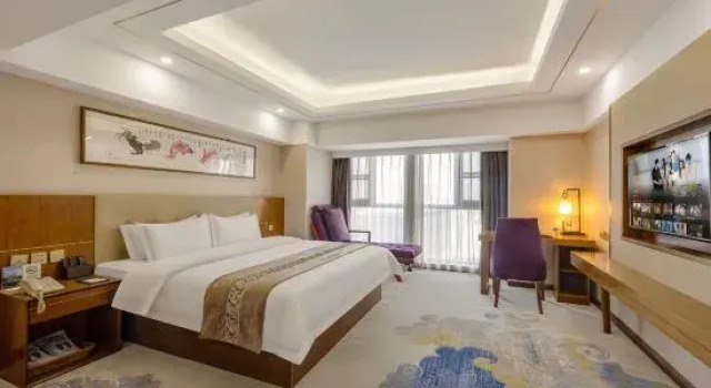 Люкс Deluxe Huatan International Hotel (Shijiazhuang Railway Station Branch)