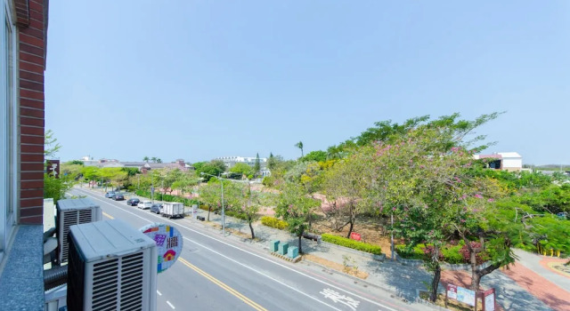 Четырёхместный номер Classic с видом на парк Tainan Anping Bailuwan House