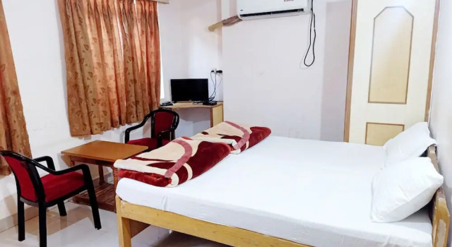 Номер Deluxe Hotel Rajdhani Plaza