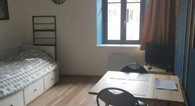 Magnifique Studio Plein Centre Pontarlier, Prenota Hotel Pontarlier Doubs
