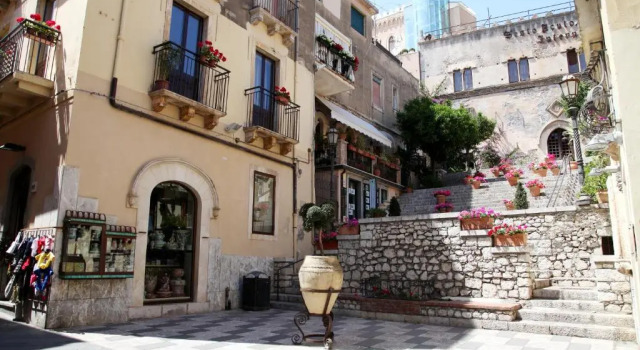 Bed & Breakfast Duomo Di Taormina, Book Hotel Hotels in Sicily with Parking, Parking