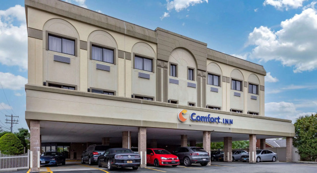 Comfort Inn Syosset-Long Island, Buchen Sie Hotel Syosset Long Island