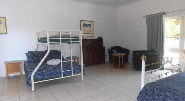 Семейный номер Standard с видом на бассейн Daintree Wild Zoo & B&B
