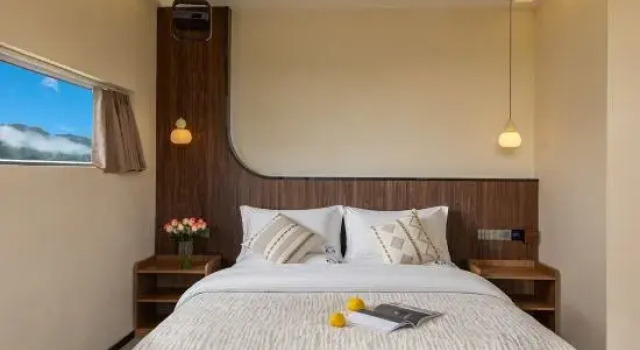 Люкс Deluxe Lijiang Huashan Yunshe Snow Mountain View Homestay