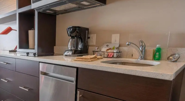 Двухместный люкс TownePlace Suites by Marriott Clinton