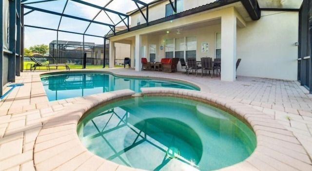 Stunning 6 Bedroom 4 Bath Pool Home in Windsor Hills Resort, Book Ferieresort Hoteller i Four Corners med pool, Swimmingpool