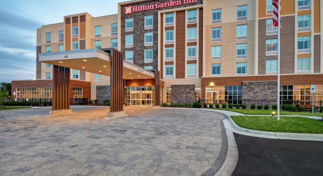 Двухместный номер Standard с видом на канал Hilton Garden Inn Lansing West