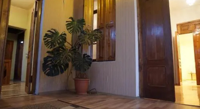 Duche's Guesthouse, Book Hotel Hotels in Zugdidi with Breakfast, Breakfasts