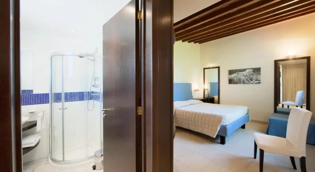 Трёхместный номер Deluxe B&B QuattroStelle