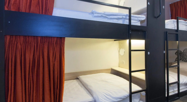 Кровать в общем номере (женский номер) Kitez Hotel & Bunkz - Hostel