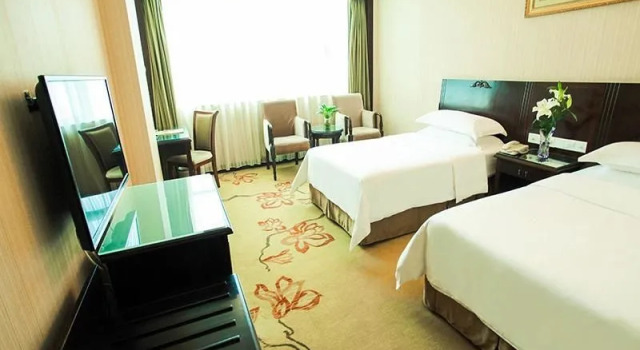 Vienna Hotel Shenzhen Minzhi Branch, Rezerwuj Hotel Hotele w Shenzhen z parkingiem, Parking