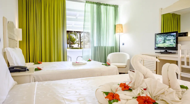 Четырёхместный номер Standard с видом на сад Andilana Beach Resort