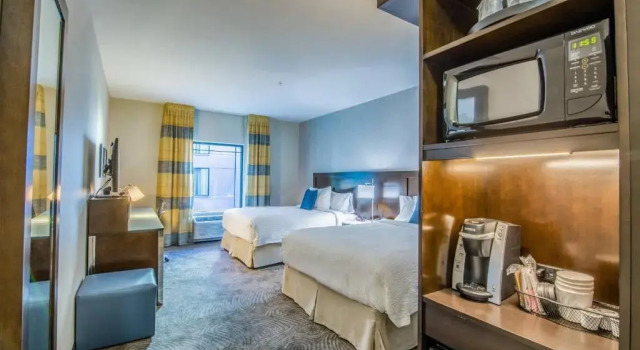 Четырёхместный номер Standard Fairfield Inn & Suites by Marriott Denver Downtown