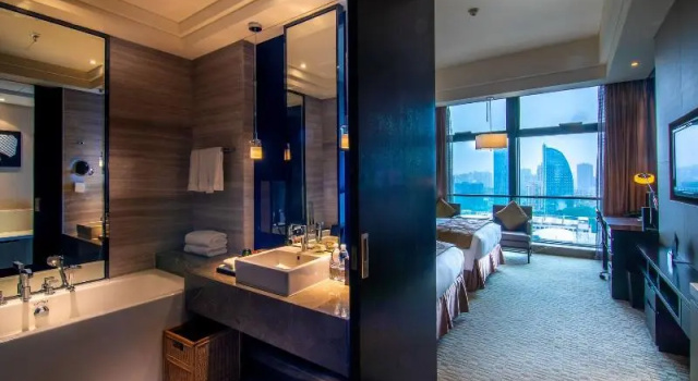 Четырёхместный клубный номер Standard Renaissance Guiyang Hotel