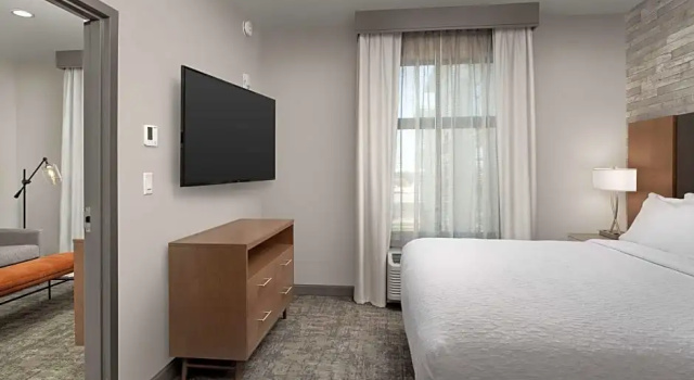 Двухместный номер Standard c 1 комнатой Homewood Suites By Hilton Louisville Airport