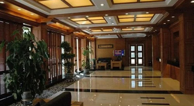Beifang Langyue Hotel (Beijing Zizhuqiao), Book Hotel Hoteller i Beijing Province med parkering, Parkering
