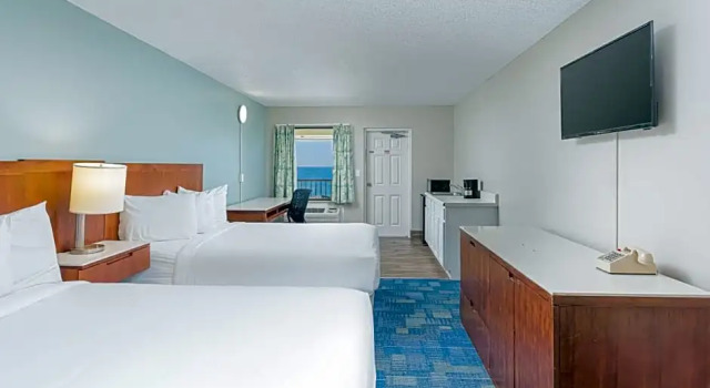 Номер Deluxe с балконом и с видом на море Bikini Beach Resort