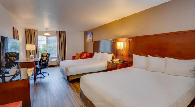 Четырёхместный номер Standard The Ashley Inn & Suites