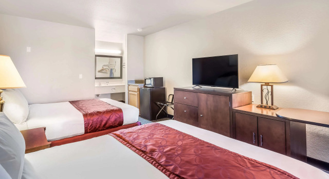 Четырёхместный люкс Americas Best Value Inn New Braunfels