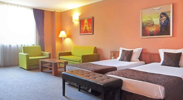 Одноместный полулюкс Superior Hotel Real