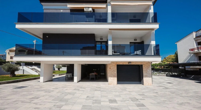 Nice Apartment in Zadar With 1 Bedrooms, Wifi and Outdoor Swimming Pool, Забронировать Апартаменты/квартира Отели Задар с бассейном, рядом с Пляж Мали Милни, Бассейн