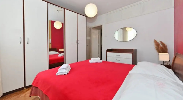 Feel Center Apartments.