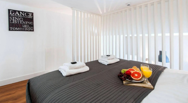 Amsterdam Dockside Flats, Забронировать Отель Отели Норда 4 звезды, 4*