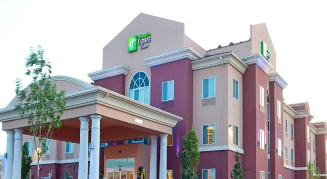 Номер Executive Holiday Inn Express Reno Airport by IHG