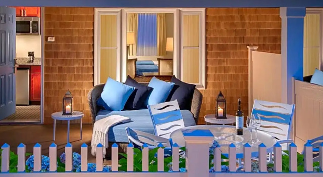 Четырёхместный номер Standard с видом на бассейн Ocean Mist Beach Hotel & Suites