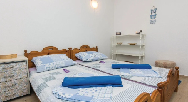Nice Home in Privlaka With 2 Bedrooms and Wifi