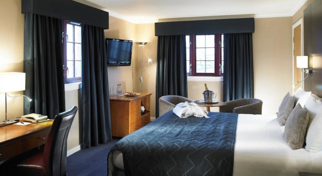 Двухместный номер Premium Stirling Highland Hotel- Part of the Cairn Collection