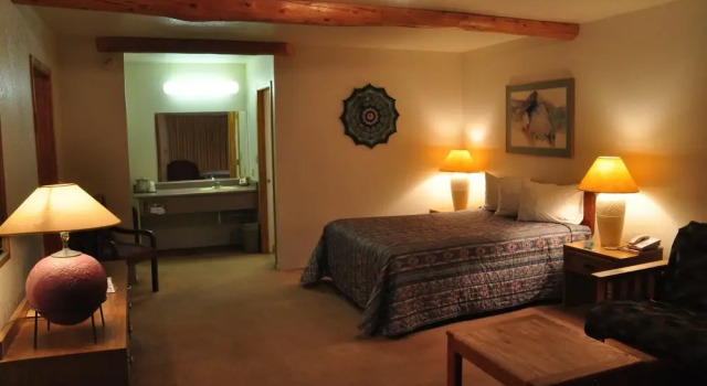 Deluxe Suite Reed's Lodge