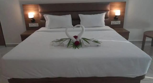 Flamingo Club and Resort Una 3 Km Away from Diu Check Post, Varaa Lomakeskus Lomahotellit kohteessa Gujarat, Lomakeskus