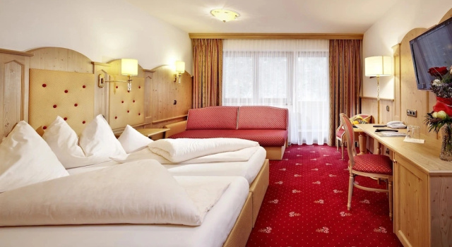 Трёхместный номер Comfort с балконом Hotel Jägerhof