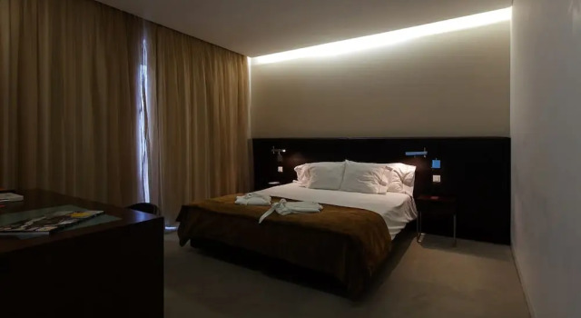 Двухместный номер Superior с балконом Hotel Jeronimos 8
