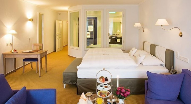 Полулюкс с балконом Romantik Hotel Hof zur Linde