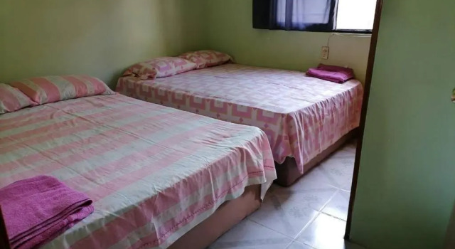 CASA CON TODO LOS SERVICIOS Y 2 RECAMARAS CLIMATIZADAS CON 2 CAMAS CADA UNO PARA 8 PERSONAs