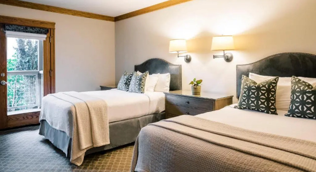 Четырёхместный номер Executive Napa River Inn